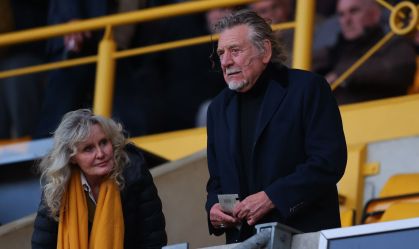 Robert Plant é torcedor fanático do Wolverhampton, clube onde jogou Diogo Jota