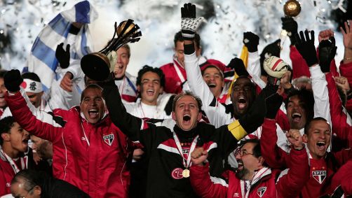 Rogério Ceni comemora o título mundial do São Paulo em 2005