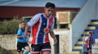 Prodígio do futebol argentino morre após alegar "cansaço profundo"; entenda