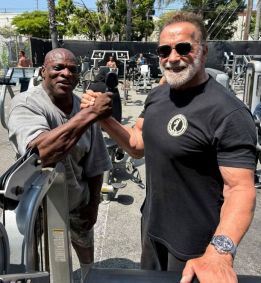 Ronnie Coleman e Arnold Schwarzenegger