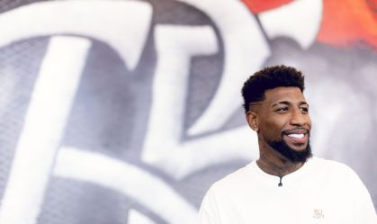 Flamengo anuncia a contratação do lateral Emerson Royal, ex-Milan