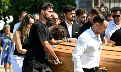 Funeral de Diogo Jota reúne jogadores do Liverpool e personalidades do futebol