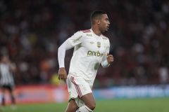 Samuel Lino em ação pela primeira vez no Flamengo