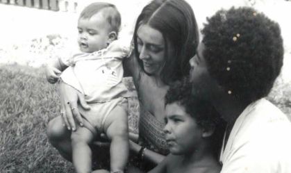 Quem é Sandra Gadelha, mãe de Preta Gil e inspiração da canção "Drão"