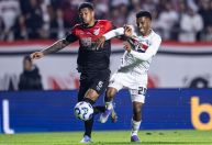 São Paulo se mantém em alta e atinge sequência inédita ao vencer Athletico