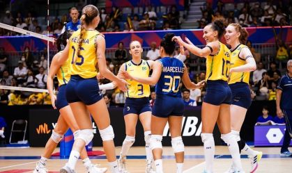 Brasil derrota a França de virada na Liga das Nações Feminina de Vôlei