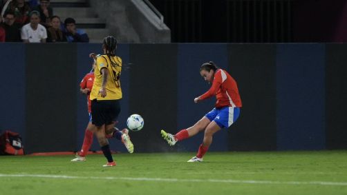 Finalização de Sonya Keefe, do Chile, na Copa América Feminina