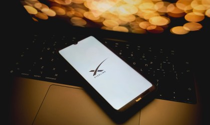 Internet da Starlink enfrenta instabilidade global nesta quinta (24)