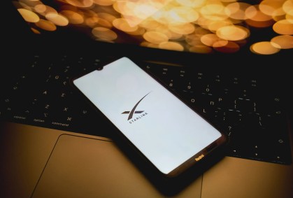 Jovem de 17 anos conecta 140 escolas no Amazonas à internet da Starlink