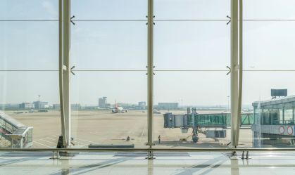Aeroporto Santos Dumont tem voos atrasados após vazamento de óleo na pista