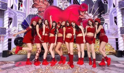 TWICE se torna 2º ato de K-Pop a cantar no desfile da Victoria's Secret