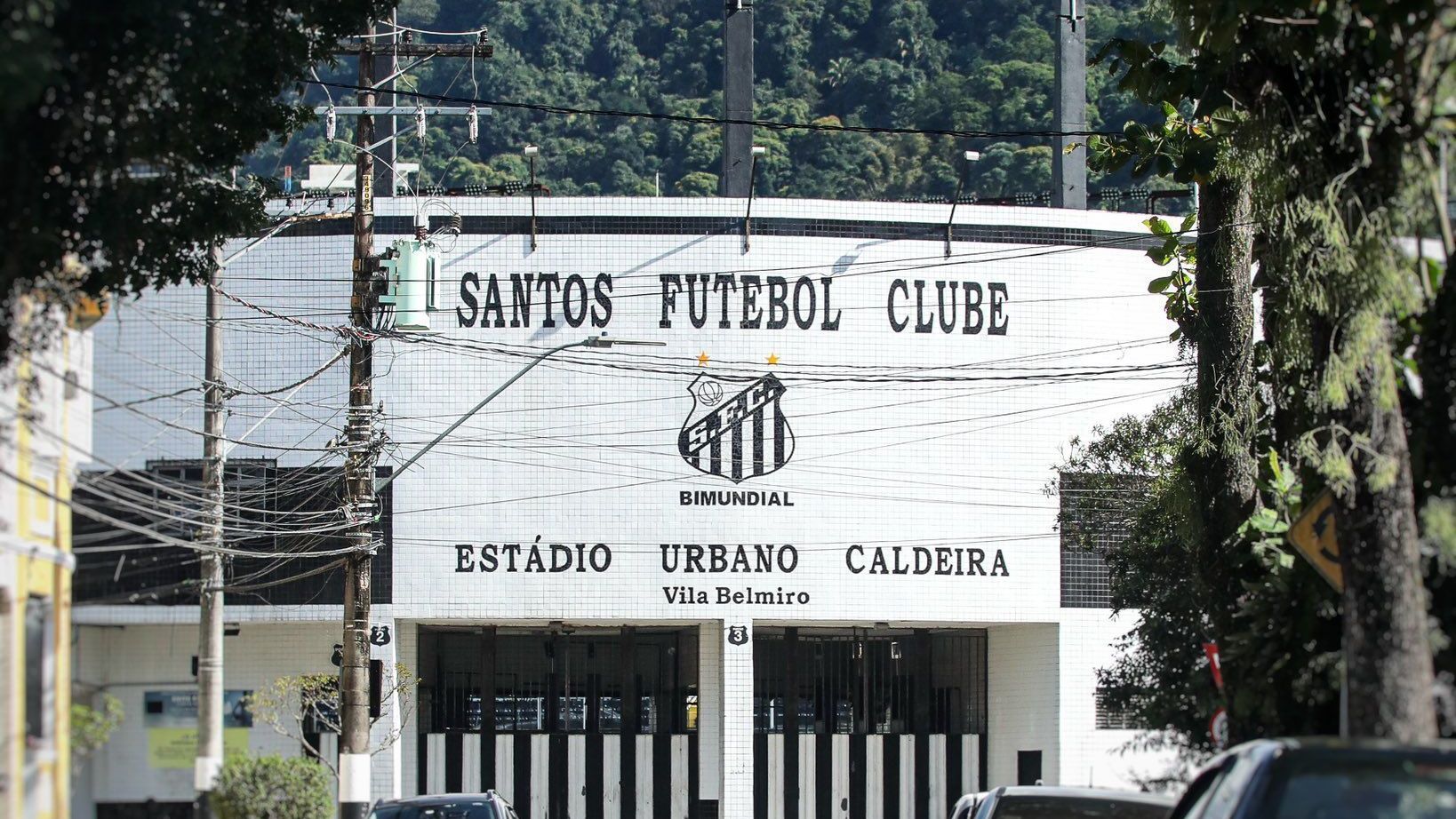 Fachada da Vila Belmiro