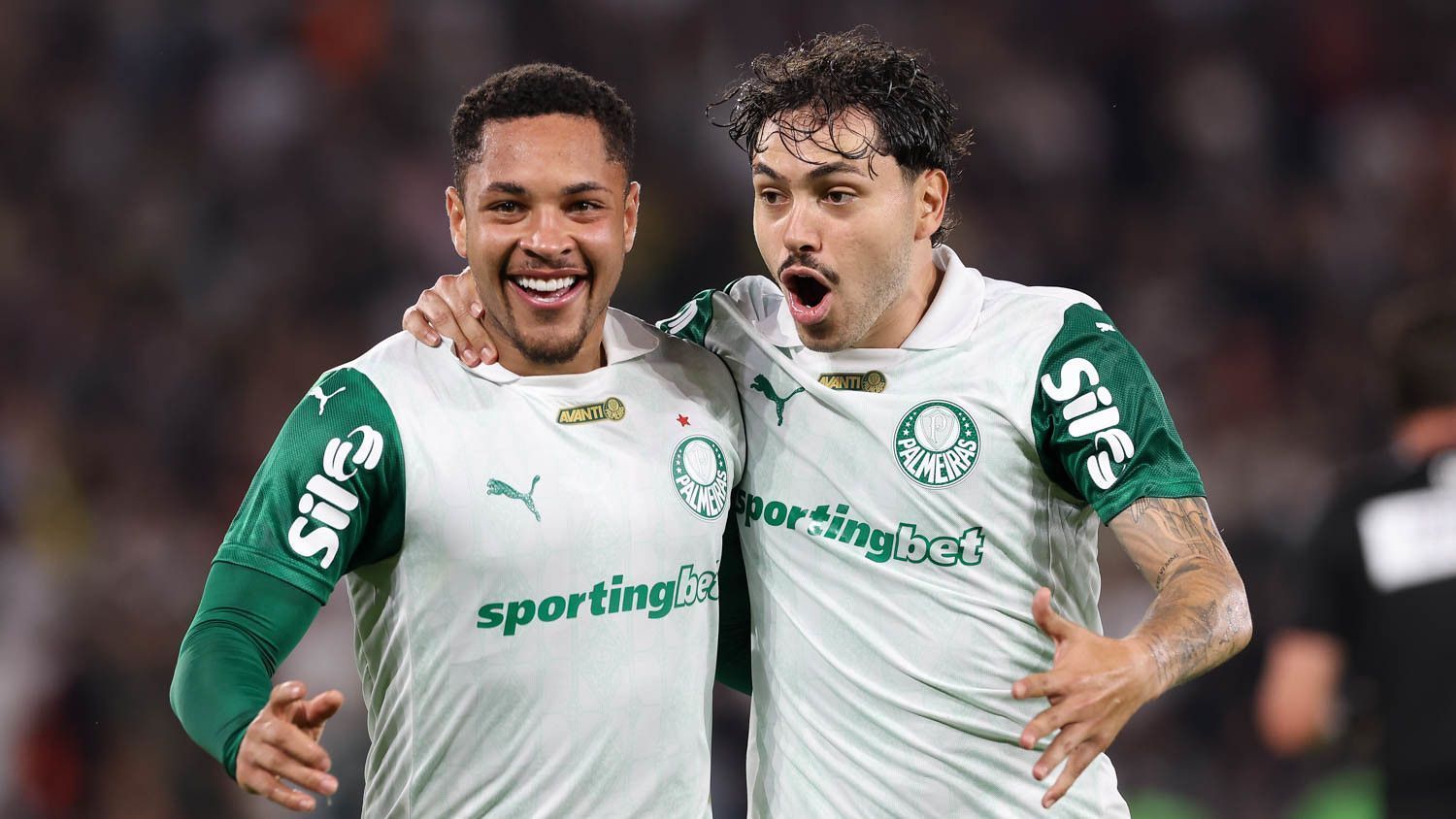 Maurício e Vitor Roque, autores dos gols do Palmeiras contra o Fluminense pelo Brasilerão