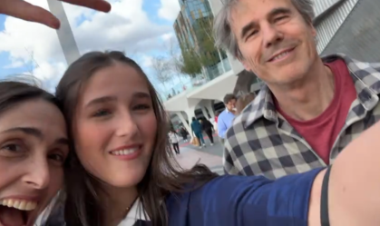Walter Salles faz aparição inusitada em show de estrela do pop; entenda