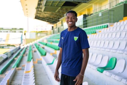 Yarlen durante a apresentação no Tondela