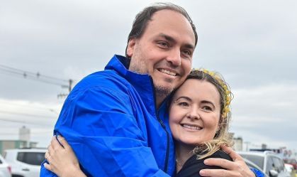 1-Carlos-Bolsonaro-e-Julia-Zanatta