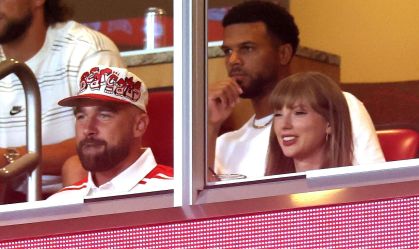 1-taylor-swift-travis-kelce1-1
