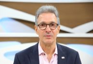Zema minimiza vínculo com Bolsonaro: "Não é tão grande"