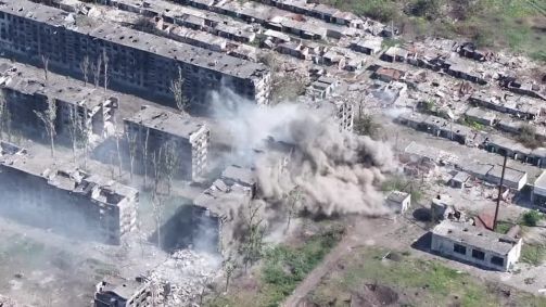 Rússia afirma ter tomado a cidade ucraniana de Chasiv Yar após uma batalha de 16 meses