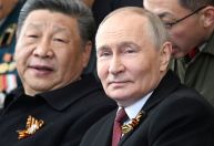 Putin critica sanções comerciais na véspera de visita à China