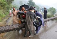 Paquistão retoma operações de resgate após mais de 300 mortes em enchentes