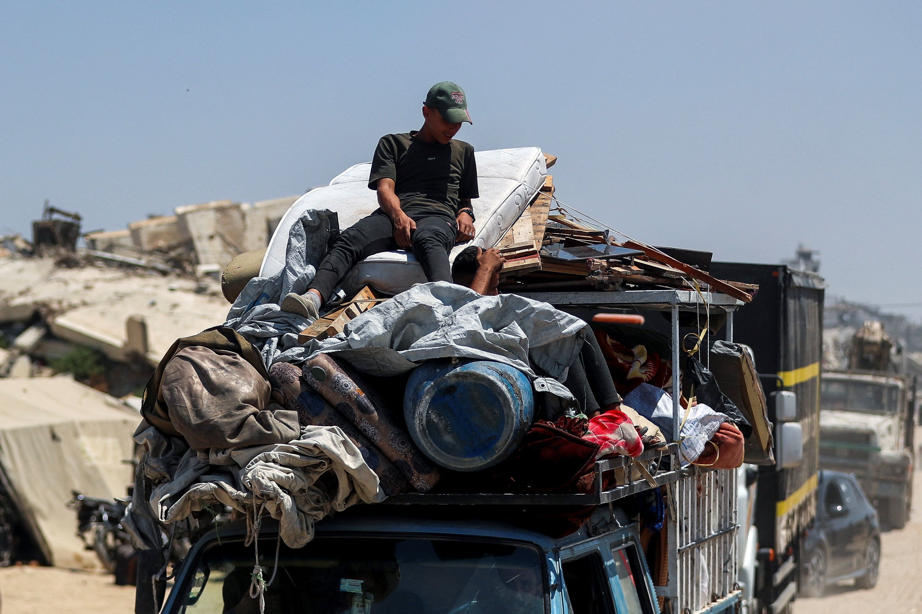 Palestinos rumo ao sul de Gaza