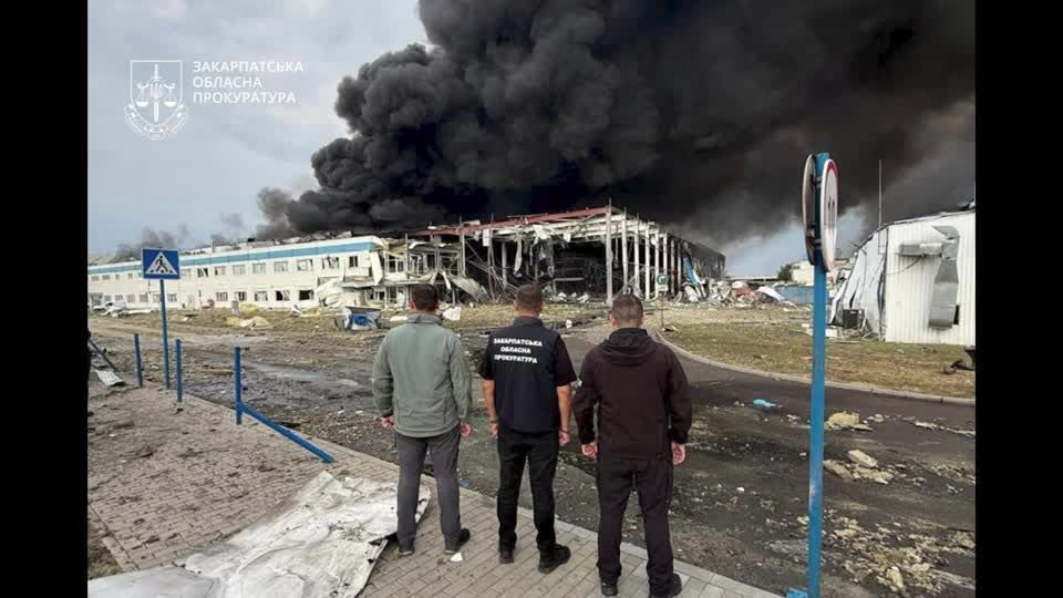 Ataque da Rússia atinge prédio de empresa dos EUA na Ucrânia, diz Zelensky