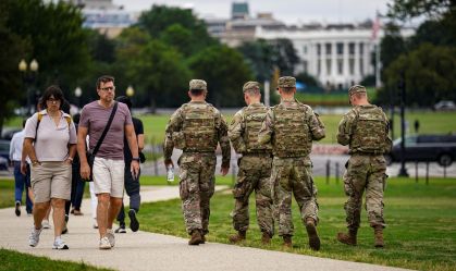 Policiamento de Trump envia tropas a locais mais seguros de Washington