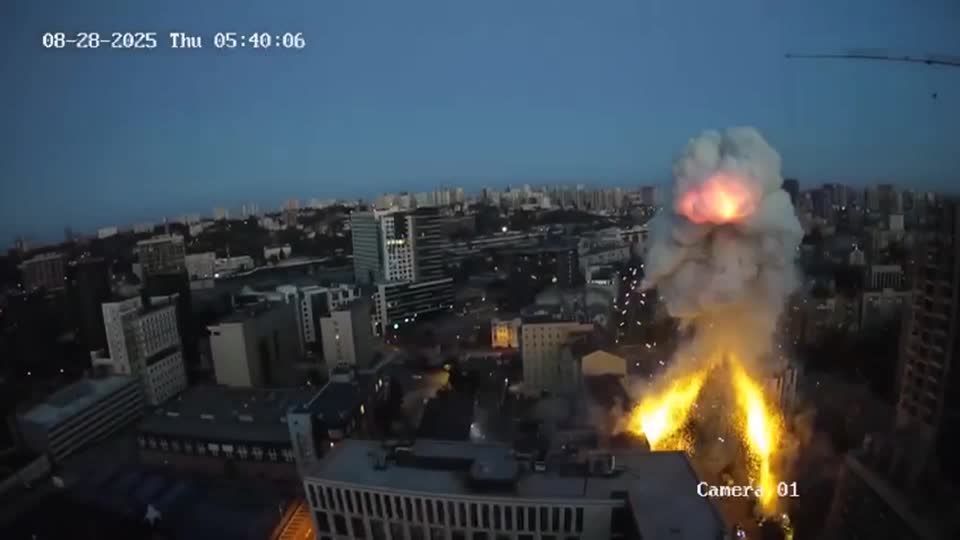 Câmeras de segurança mostram ataque russo em Kiev, na Ucrânia