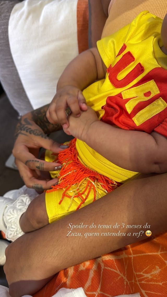 Zuri, filha de Ludmilla e Brunna Gonçalves • Reprodução/Instagram
