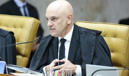 Moraes autoriza deputados do PL e veta Gustavo Gayer para visitar Bolsonaro