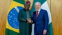 Ao lado de presidente da Nigéria, Lula fala em buscar mundo "sem hegemonia"