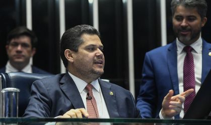 Alcolumbre marca para amanhã votação do PL da Adultização
