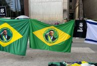Lula diz que Eduardo Bolsonaro trocou a bandeira do Brasil pela dos EUA