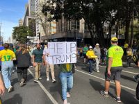 Manifestantes agradecem e pedem "ajuda" a Trump em ato da oposição
