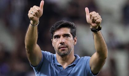 Abel exalta atitude da torcida do Universitario em vitória do Palmeiras