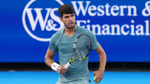Alcaraz em ação durante o Cincinnati Open