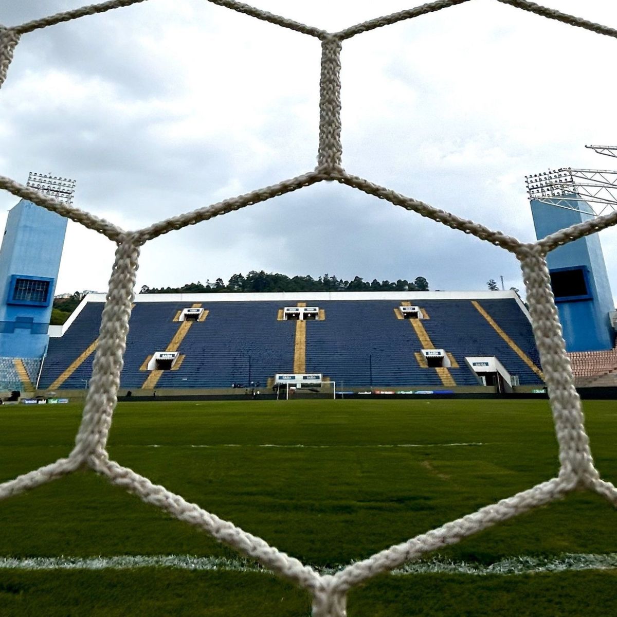 Naming rights e R$ 70 milhões: entenda reformas na Arena Barueri