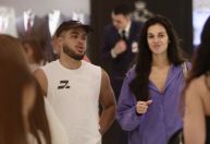 Francisco Gil passeia com Alane em dia do aniversário da mãe, Preta Gil