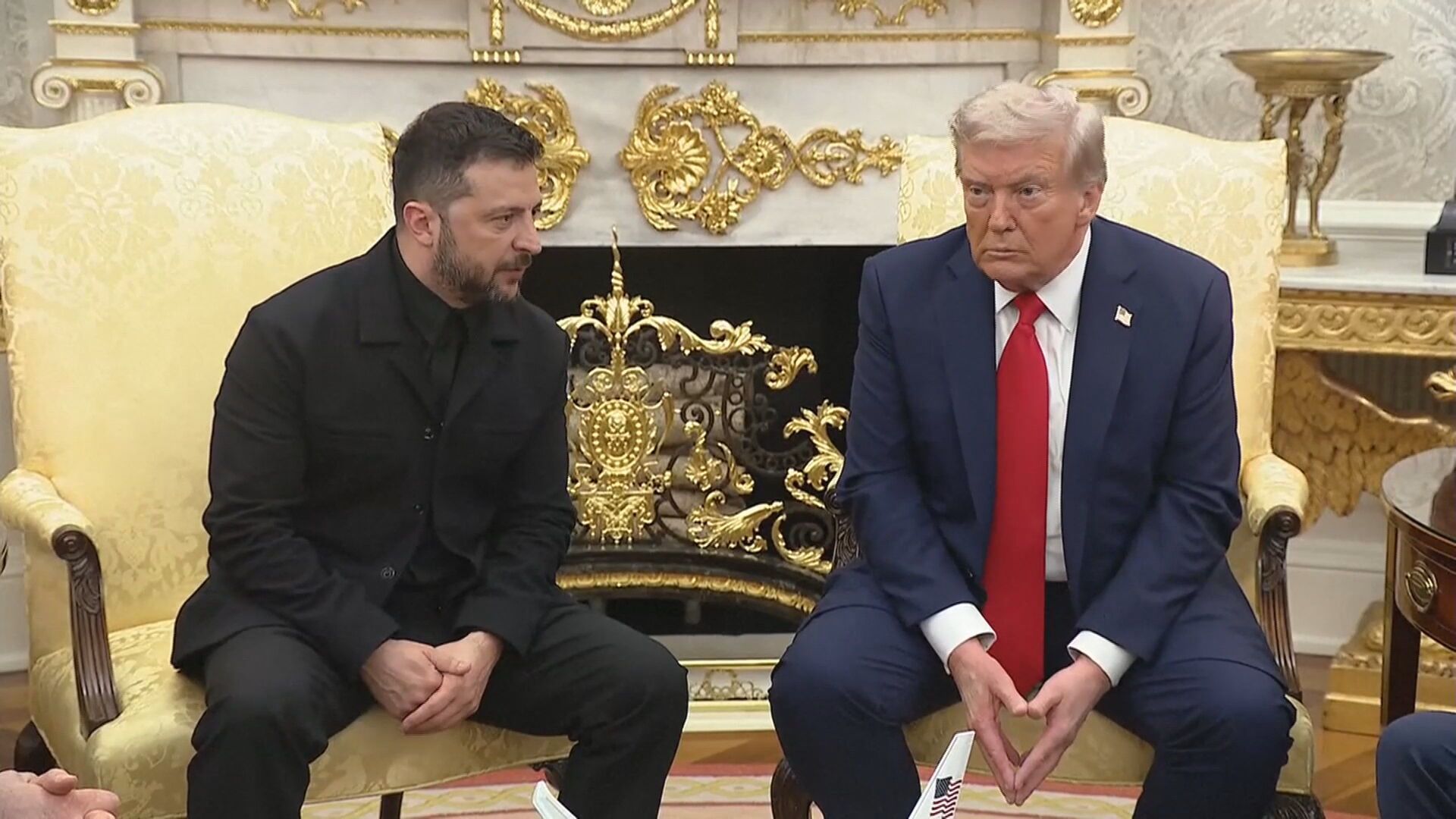 Zelensky se reúne com Trump no Salão Oval para discutir paz na Ucrânia