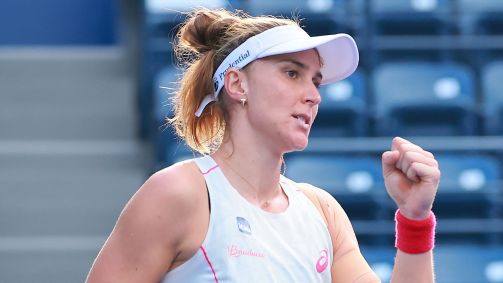 Bia Haddad comemora durante partida do US Open