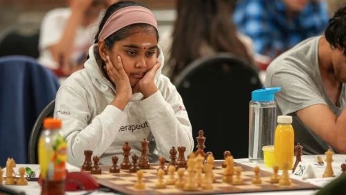 Bodhana Sivanandan, do noroeste de Londres, prodígio do xadrez