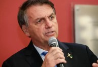 Senador, deputados e empresário pedem para visitar Bolsonaro