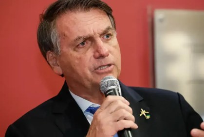 Bolsonaro pede visita de sogros, cunhados e Valdemar; veja lista