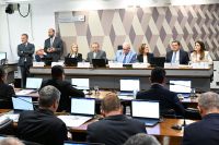 PEC da Blindagem será o 1º item da pauta da CCJ do Senado na quarta (24)
