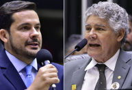 Deputados debatem indiciamento de Bolsonaro e Eduardo pela PF