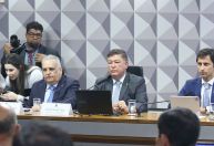 CPMI deve analisar convocação de Lupi e ex-presidentes do INSS nesta terça