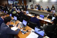 Análise: Oposição vem com tudo e governo quer reduzir danos na CPMI do INSS