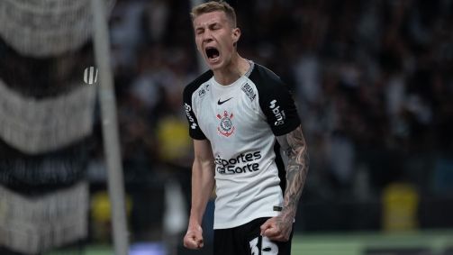Charles durante jogo do Corinthians