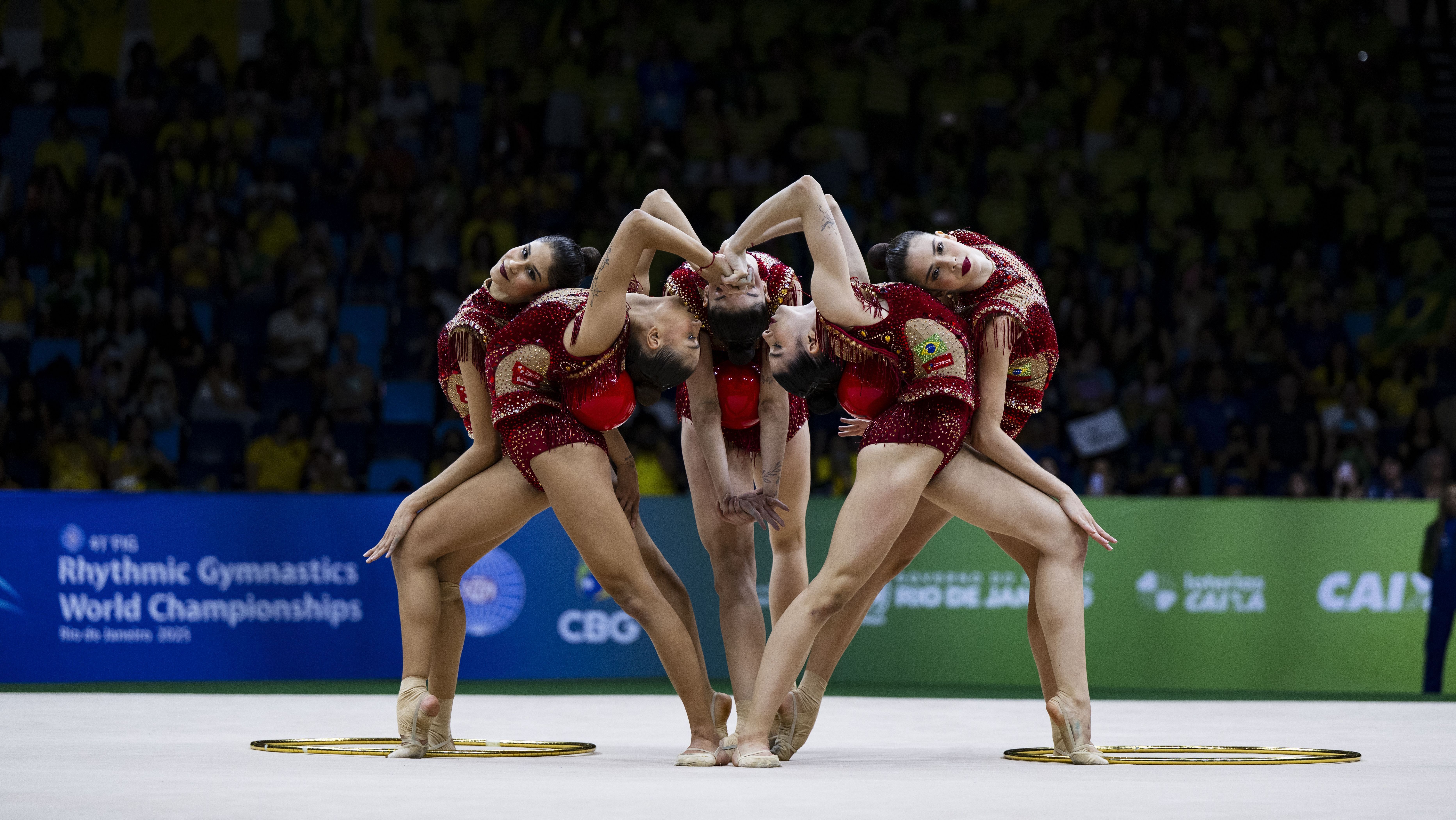 Equipe brasileira se apresentando no Mundial de Ginástica Rìtmica